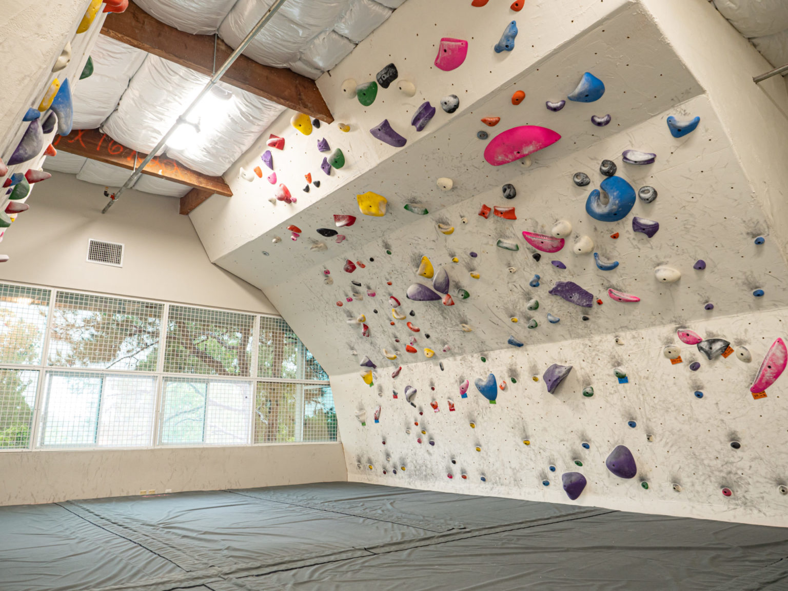 Boulder - Aesthetic Climbing Gym
